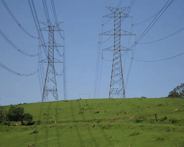 Linha de transmissão